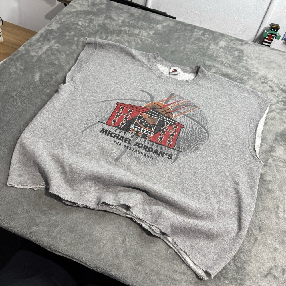 VTG NIKE 1990s Michael Jordan Bulls 'The‎ Restaurant' Mens L Sweatshirt CHOPPED